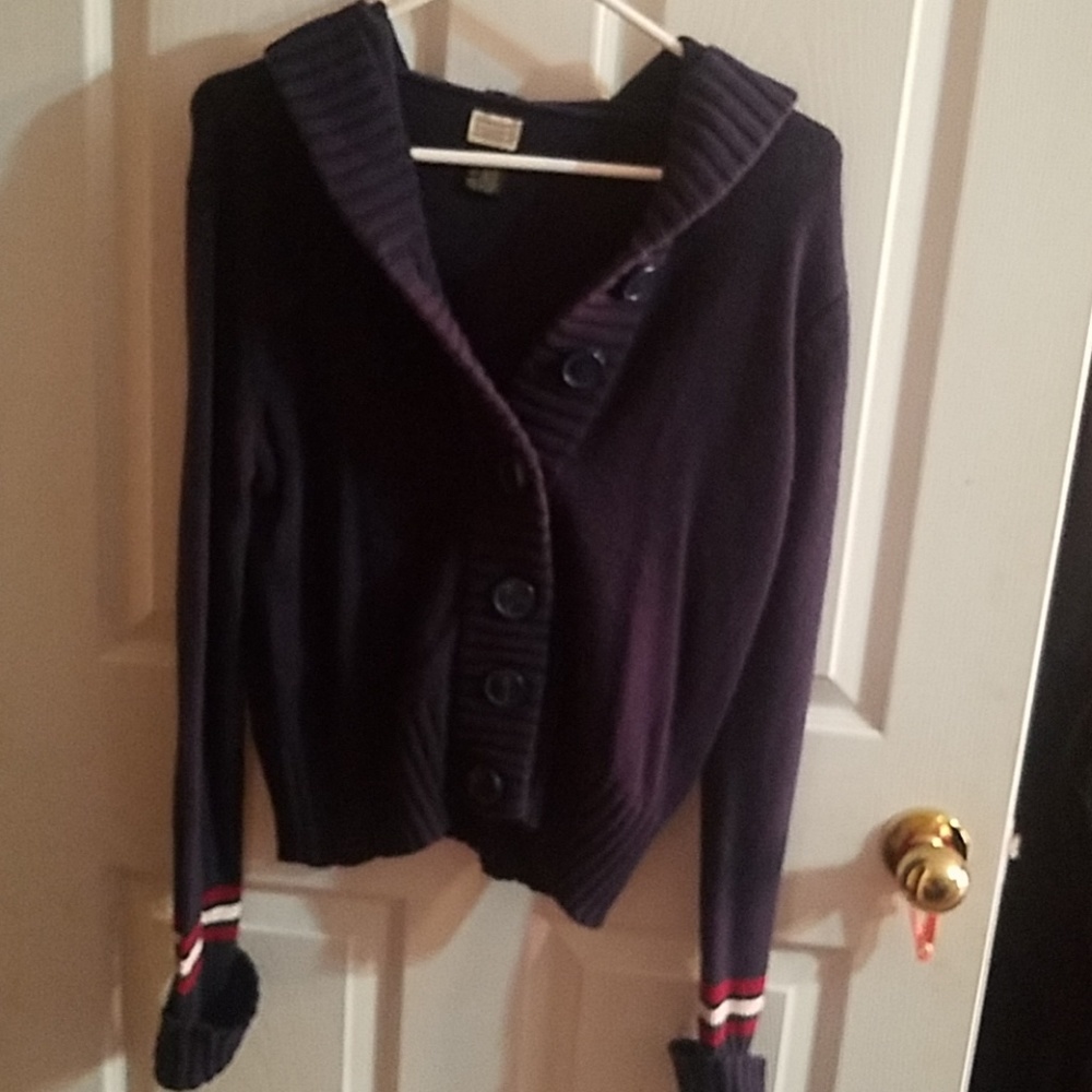 Hooded sweater